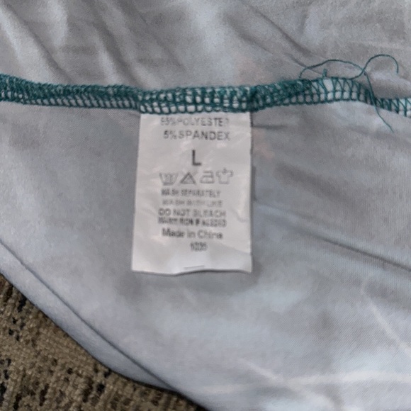 Blouse Women's Turquoise, beige, Blouse. With Bishop Sleeves. V-neck. Large - Picture 11 of 13